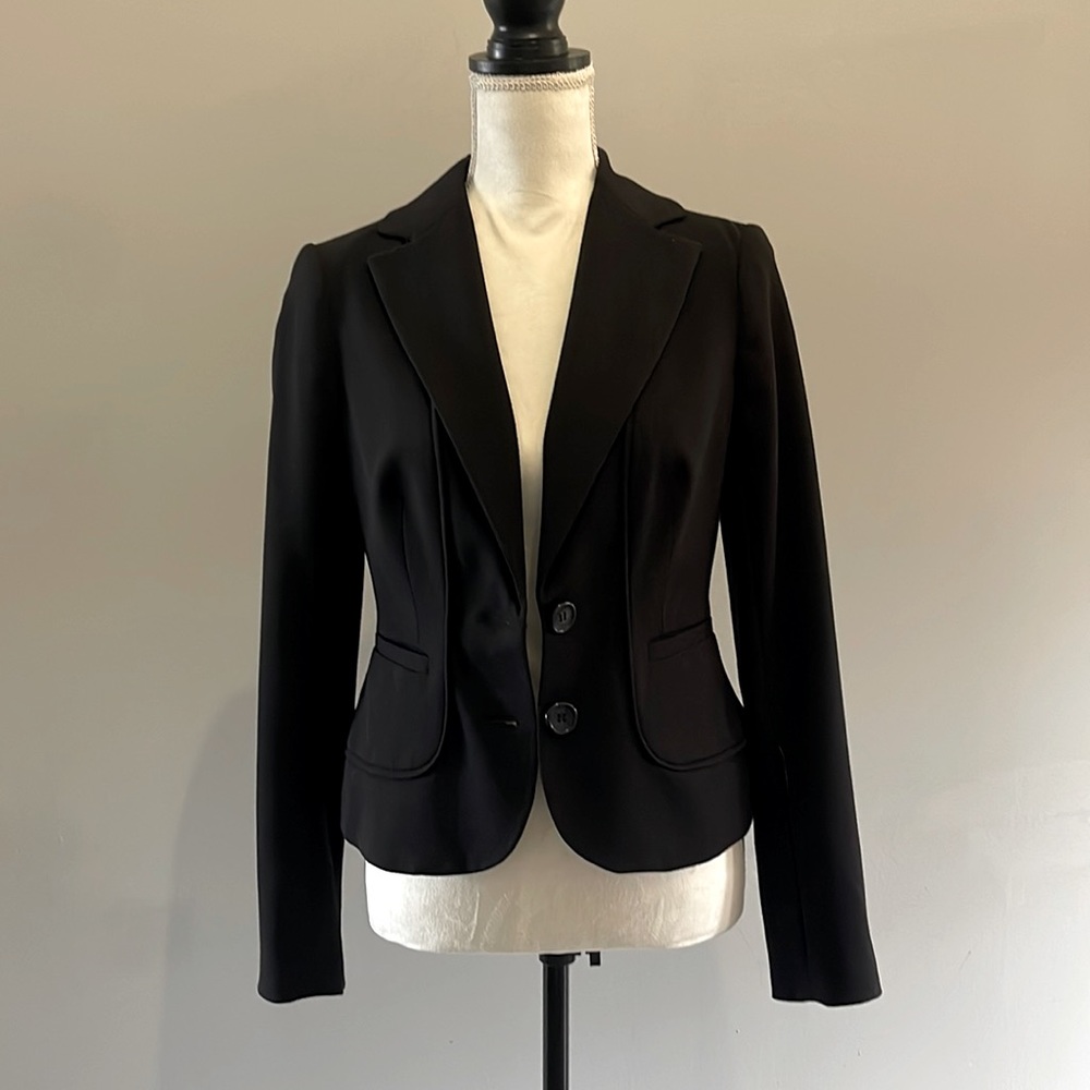 The Limited Studio 400 Women’s Blazer Sz 2